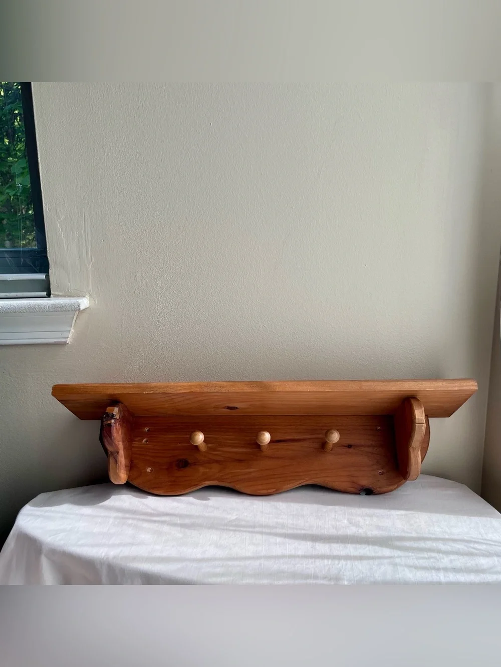 Heart Cedar Wall Coat Rack with Three Pegs - Natural Wood